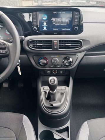 HYUNDAI i10 1.0 MPI Connectline rif. 23987466 - Foto 9