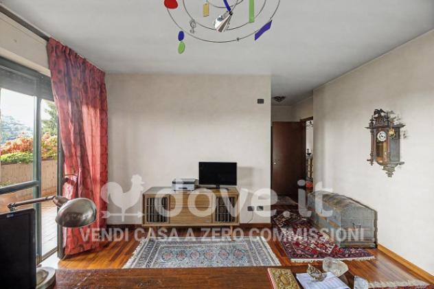 Attico / Mansarda di 180 m² con più di 5 locali e box auto doppio in vendita a Gazzada Schianno - Foto 18