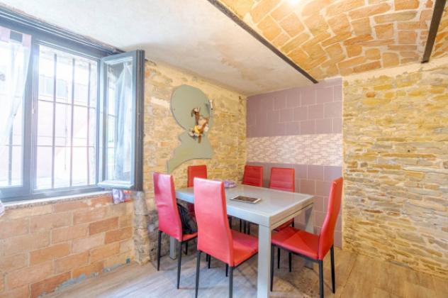 Casa indipendente di 180 m² con 5 locali e box auto in vendita a Mango - Foto 9
