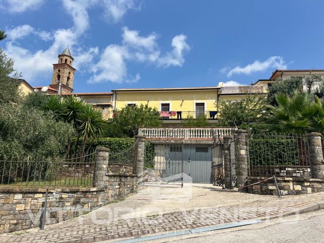 Soluzione Indipendente con giardino a Stella Cilento