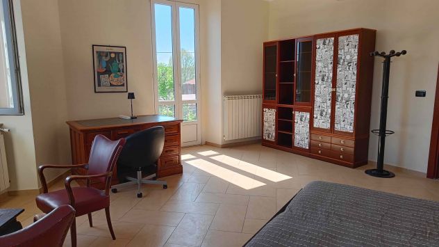 Borgo Dora affittasi grande stanza singola a studenti referenziati - Foto 2