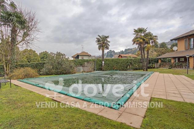 Appartamento di 162 m² con 4 locali e box auto in vendita a Gavirate - Foto 2