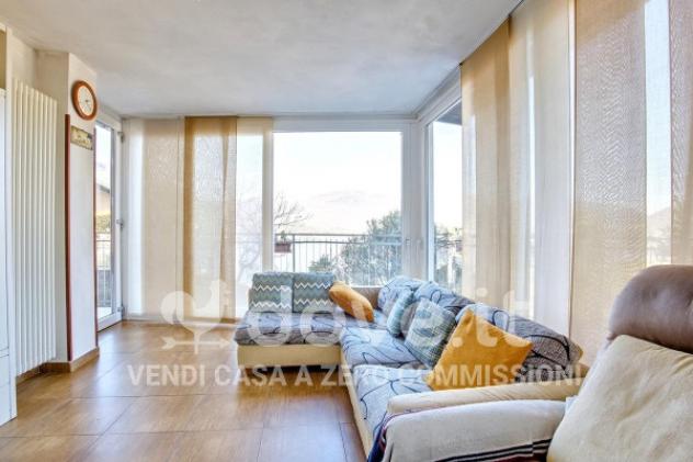 Villa di 500 m² con più di 5 locali in vendita a Maccagno con Pino e Veddasca - Foto 3