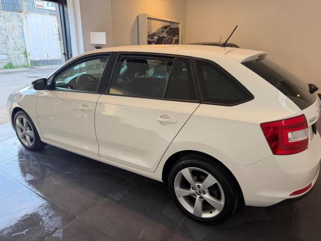 SKODA - Rapid - Spaceback 1.4 TDI 90 CV Design Edition - Foto 5