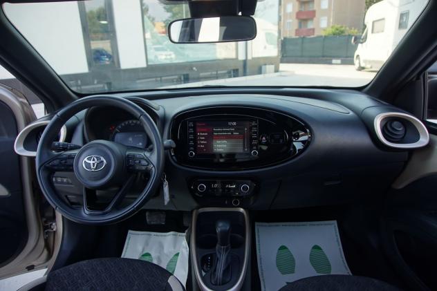 Toyota Aygo X 1.0B (72 CV) Trend Air S-CVT - Foto 9