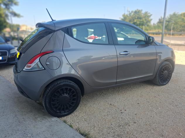 Lancia Ypsilon 1.0, 5 porte Hybrid - Foto 10
