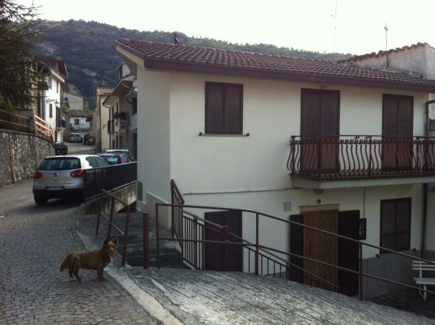 CASA INDIPENDENTE SU DUE PIANI VISTA GRAN SASSO D'ITALIA - Foto 2