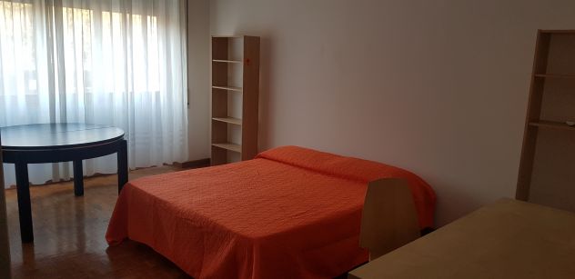 CAMERA DOPPIA PER DUE STUDENTESSE/STUDENTI