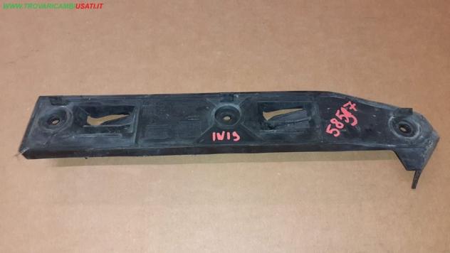 STAFFA LAT.D.PARAURTI ANT. DESTRA VOLKSWAGEN GOLF (1J/1E) Carrozzeria Lamierati esterni Paraurti Staffa sostegn VOLKSWAGEN - GOLF 4 - 01-08-1997 -