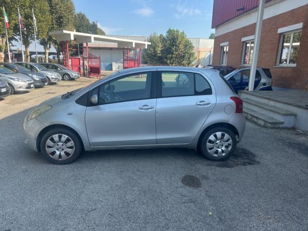 Toyota Yaris 1.0 5 porte - Foto 6