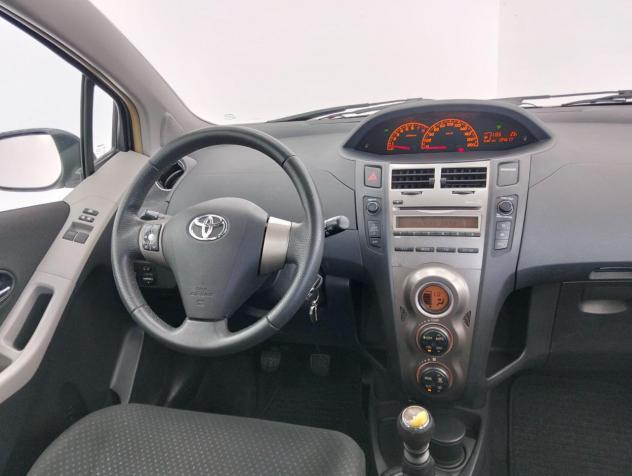 Toyota Yaris 1.3 5 porte Sol - Foto 10