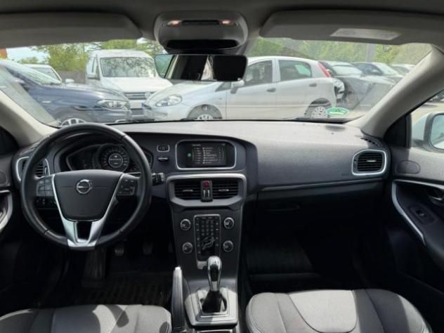 VOLVO V40 D2 Momentum Navi Led rif. 23779373 - Foto 10