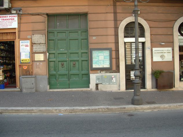 ALBANO LAZIALE. CORSO MATTEOTTI. LOCALE IN VENDITA - MAGAZZINO P.T.