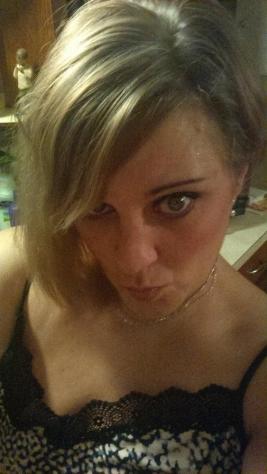 Sandra, la ex ribelle che ora è stufa del marito Tel: