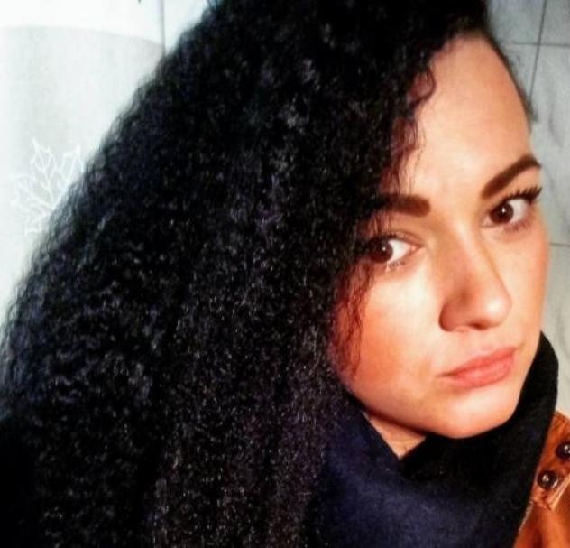 Donna di Taranto. Fisico Normale Tel: