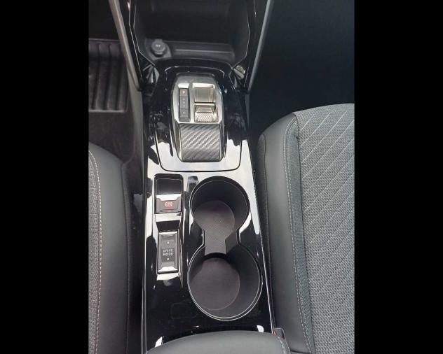 Peugeot 2008 NUOVO Allure PureTech 130 EAT8 S&S - Foto 10