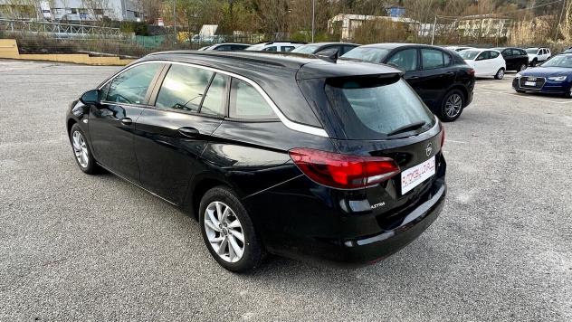 Opel Astra SW 1.6 CDTi 110CV 6m NAVI 2018 - Foto 4