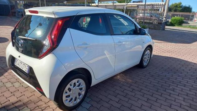 TOYOTA Aygo Connect 1.0 VVT-i 72CV 5 porte rif. 22788918 - Foto 5