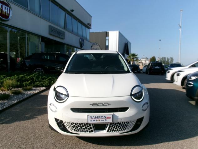 FIAT 600 1.2 Hybrid 145cv - Foto 7