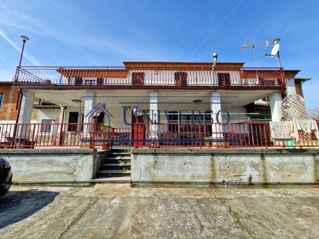 CASA INDIPENDENTE PANORAMICA CON TERRAZZA MAGAZZINO GARAGE E ORTI - Foto 2
