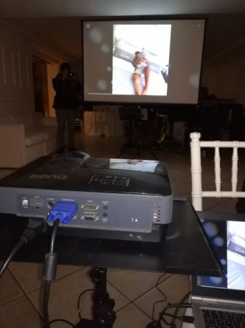 Noleggio Videoproettore con telo per eventi cerimonie in genere - Foto 4