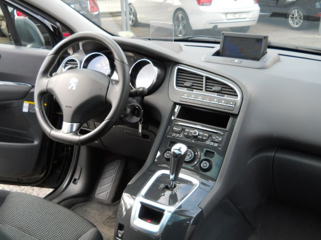 PEUGEOT - 5008 - 1.6 e-HDi 115 CV S&S ETG6 Allure AUTOMATICA & PANORAMA - Foto 10