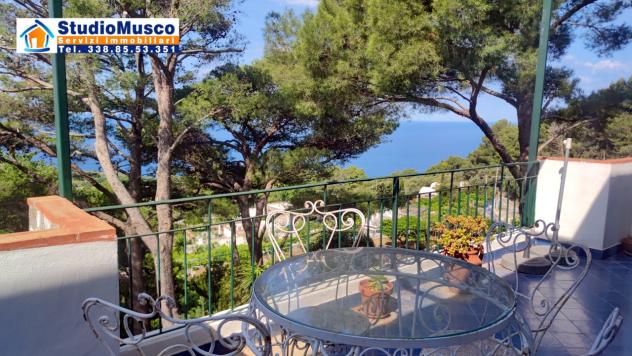 APPARTAMENTO INDIPENDENTE di 4 vani e di 150 mq (ANACAPRI - Anacapri) rif. AVSCEF_2