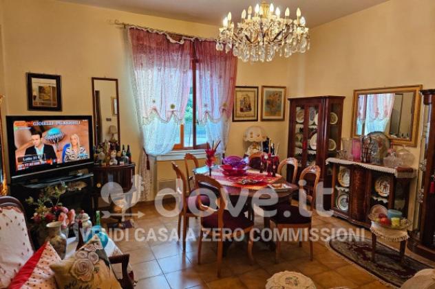 Palazzo / Stabile di 561 m² con più di 5 locali in vendita a Reggio Calabria - Foto 12