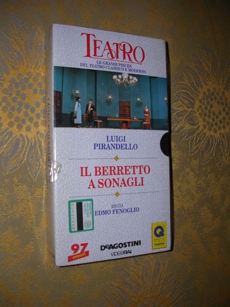 IL BERRETTO A SONAGLI