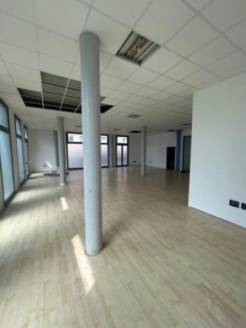 Immobile di 216 m² con 1 locale in affitto a Ponte San Nicolò - Foto 3