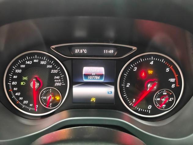 MERCEDES Classe A (W176) A 180 d Premium - Foto 8