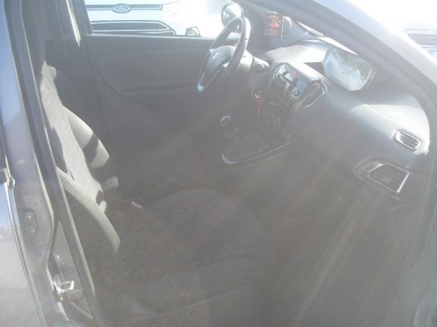 Lancia Ypsilon 1.2 69 CV 5 porte S&S Gold - 2014 - Foto 8