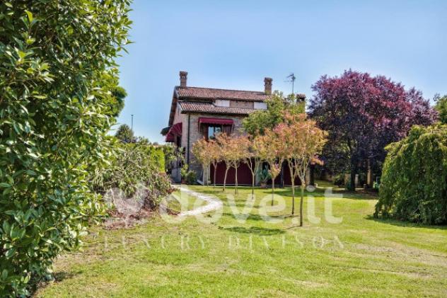 Villa di 300 m² con più di 5 locali e box auto in vendita a Ferrara - Foto 2