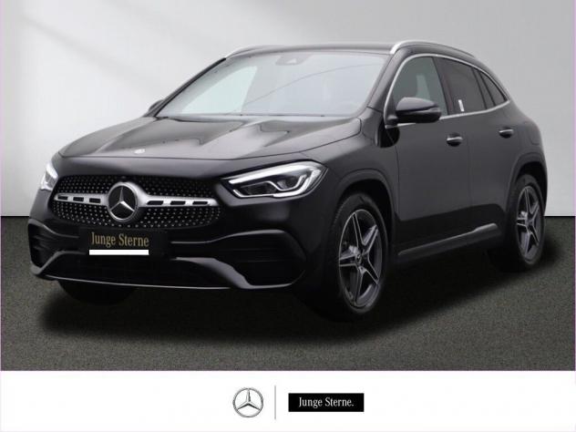 Mercedes-Benz GLA 200 d AMG Distronic telecamera posteriore LED AHK