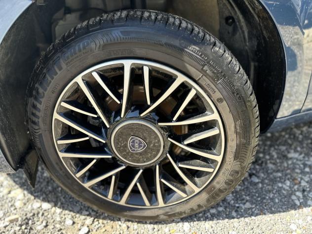 Lancia Ypsilon 1.0 FireFly 5 porte S&S Hybrid Platino - Foto 9