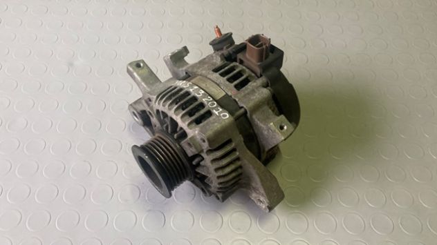 Alternatore Toyota Yaris 1.3 benzina del 2010 (27060-0Y030) - Foto 2