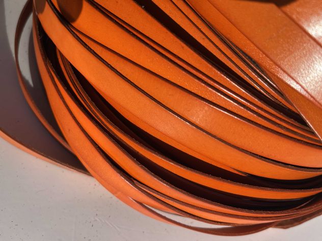 T8 Nastro in pelle a vegetale anilina Arancione H 15 mm - L 50 mt