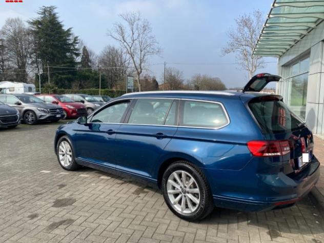 VOLKSWAGEN Passat Variant 2.0 TDI SCR 122 CV EVO DSG Business rif. 24077772 - Foto 6