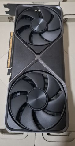 Nvidia GeForce RTX 5070 Founders Edition - Foto 2