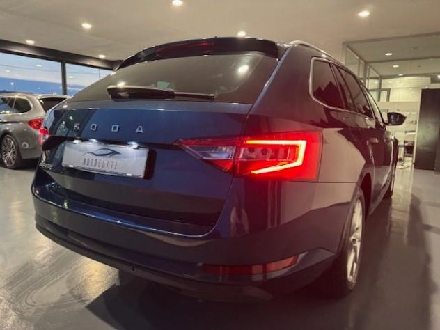 SKODA Superb 2.0 TDI EVO 150 CV SCR DSG Wagon Executive rif. 23983104 - Foto 7