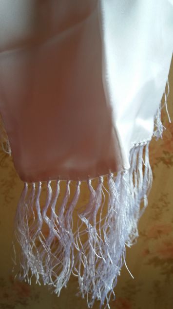 Sciarpa bianca raso. - Foto 2