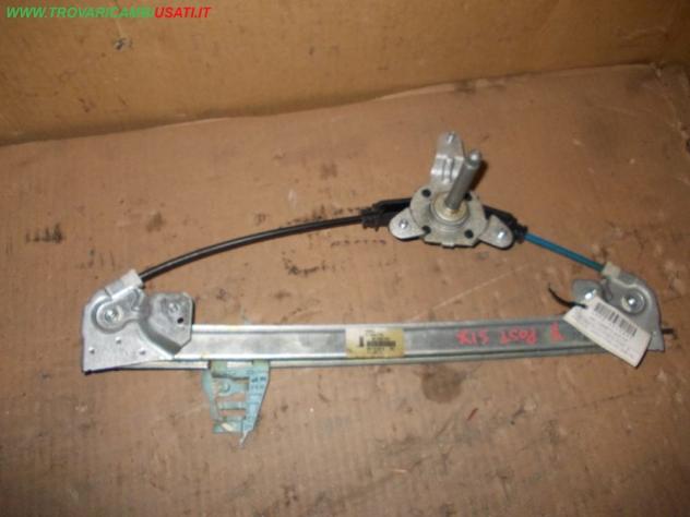 ALZACRISTALLO PORTA POST. S. MANUALE LANCIA YPSILON (846-TK)  Carrozzeria  Lamierati esterni  Porte  Alzacristallo por LANCIA - YPSILON - 01-06-2011 -