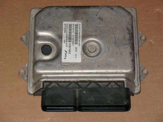 51871693 ECU CENTRALINA MOTORE FIAT GRANDE PUNTO 95HP MJD 8F2.G3 HW00P