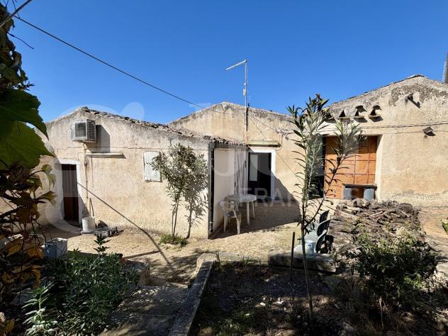 Rustico/Casale/Corte - Chiaramonte Gulfi . Rif.: Cod. rif 3314905VRG