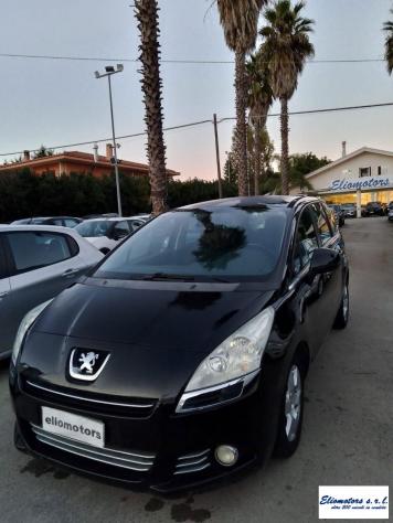 PEUGEOT - 5008 - 1.6 HDi 112 CV Business-CAMBIO AUTOMATICO - Foto 3