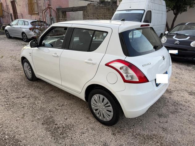 Suzuki Swift 1.3 DDiS 5 porte B-Top-2014 - Foto 9