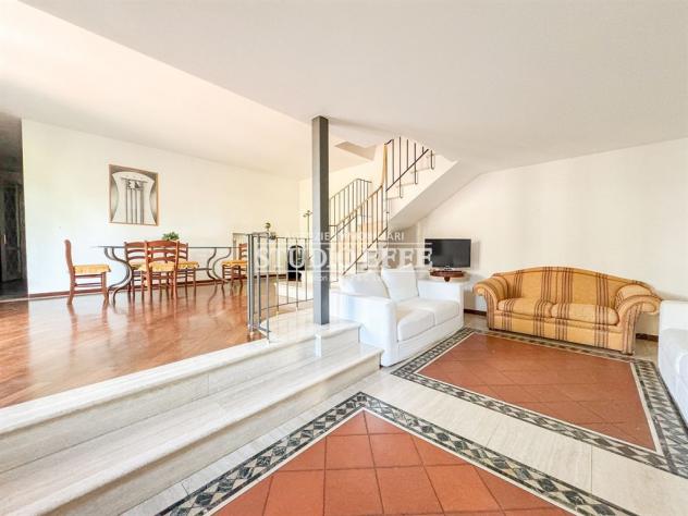 Villa ad angolo con giardino su 3 Lati - Foto 8