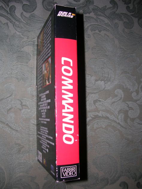 COMMANDO - Foto 2