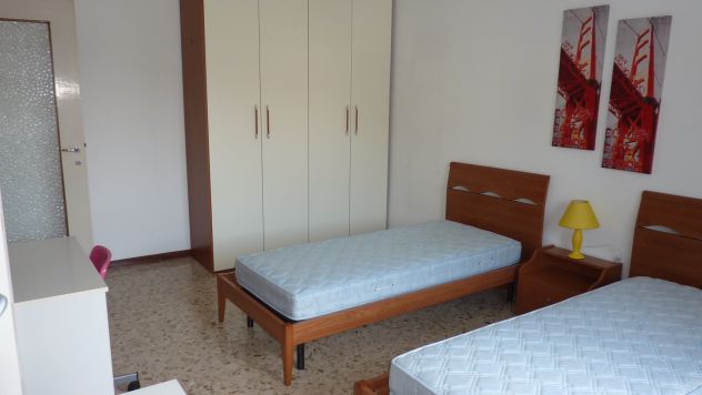 1-2 posti letto in camera doppia zona istituti-policlinico – spese incluse - Foto 5