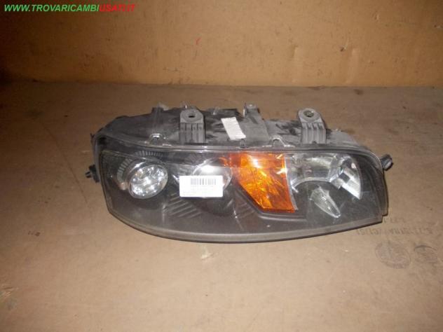 PROIETTORE D./LAMPADINA (fendinebbia, -modif.4737) C/F FIAT PUNTO (188-1N/1P) 999-U36769 Parti elettriche  Fanaleria  Proiettori  Proiettore ant. FIAT